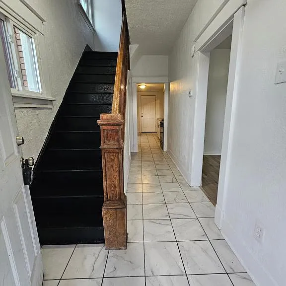 640 Pine St — Photo 1