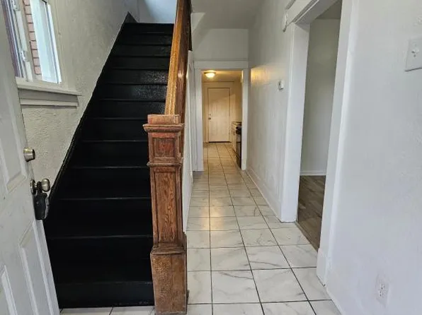 640 Pine St, Ambridge, PA 15003