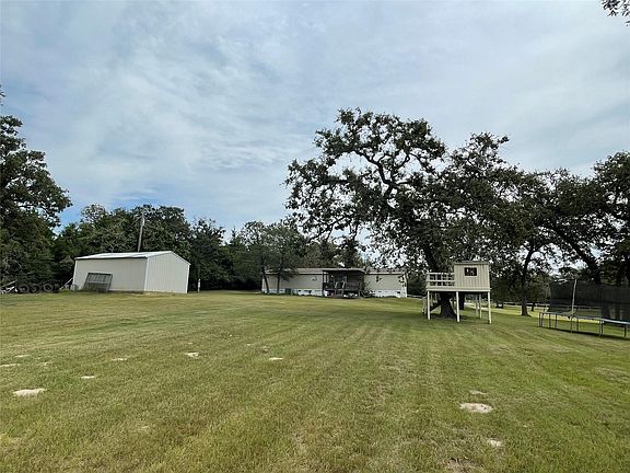 3rd image of 9542 County Road 309