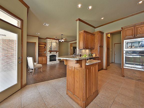 3rd image of 1654 Hollowbrook Cir