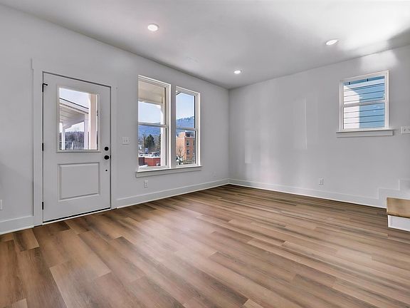 2nd image of 3712 Abraham St