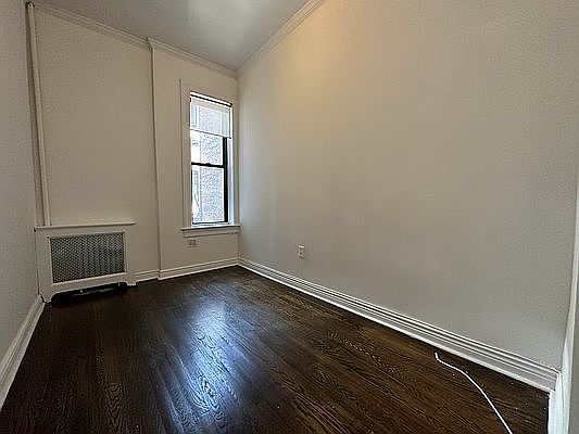 4th image of 54 Barrow St APT 4D