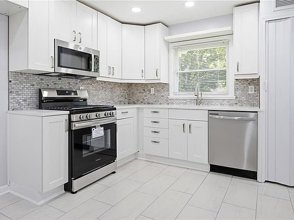 4th image of 2609 Harmony Way
