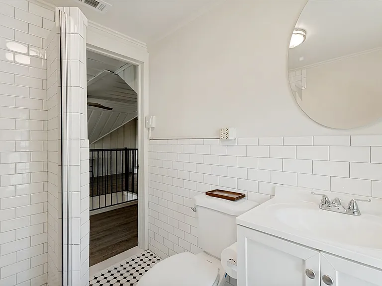 Full bathrom for flex space and bedroom