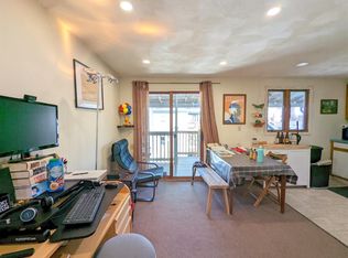 6 Evergreen Sq #4, Somerville, MA 02143