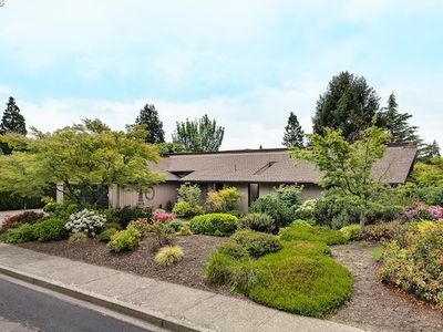 1240 NW Greenbriar Pl, McMinnville, OR, 97128