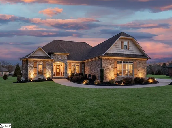 137 Ledge Stone Ln, Gaffney, SC 29341