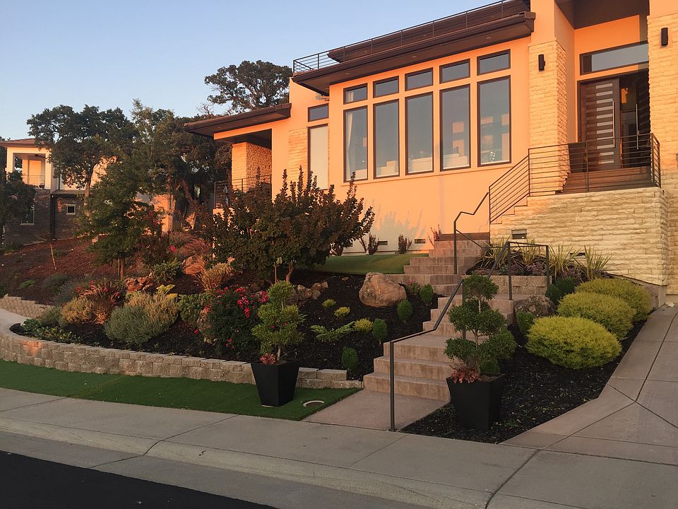 2nd image of 4022 Cornwall Ct