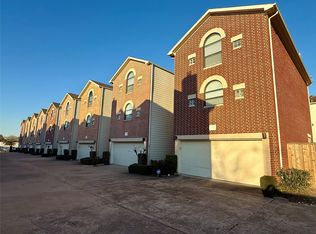 9833 Sandra Ann Ct, Houston, TX 77025