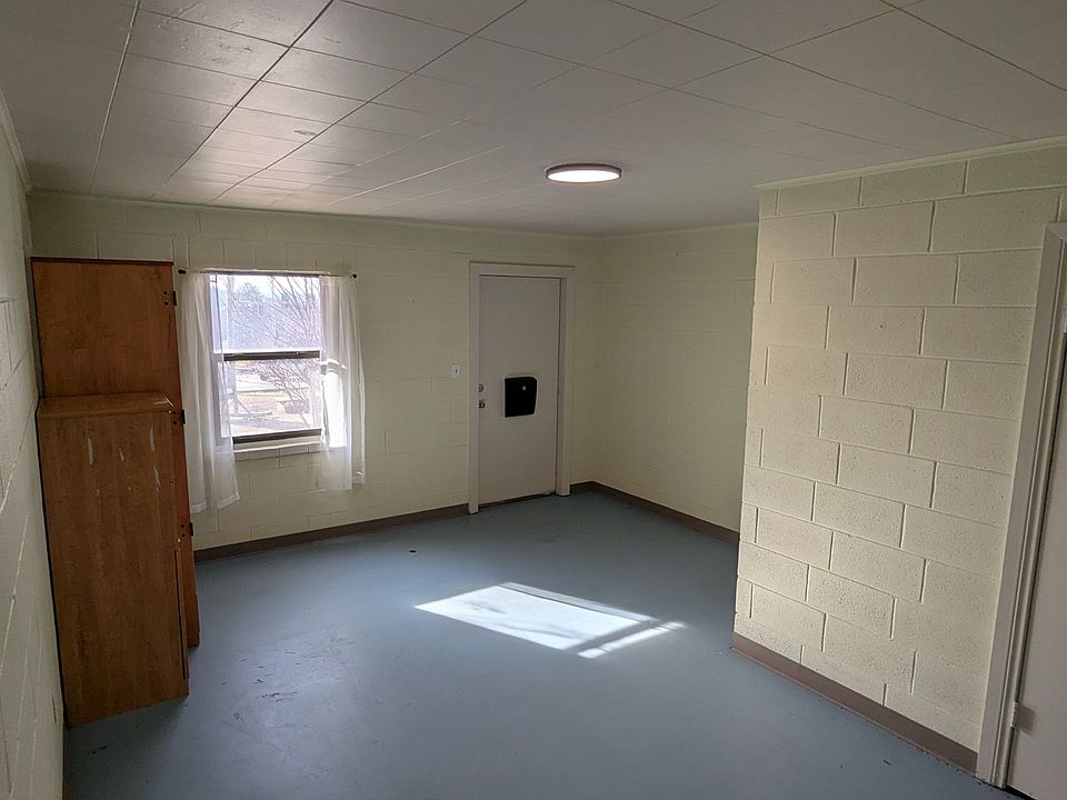 2nd image of 221 S Block Ave APT 5