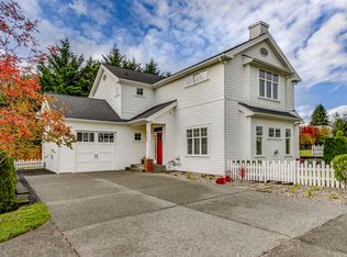 9640 NE Evergreen Ave, Bainbridge Island, WA 98110