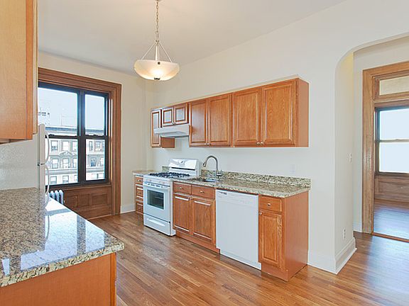 5th image of 2800 Broadway #11B1