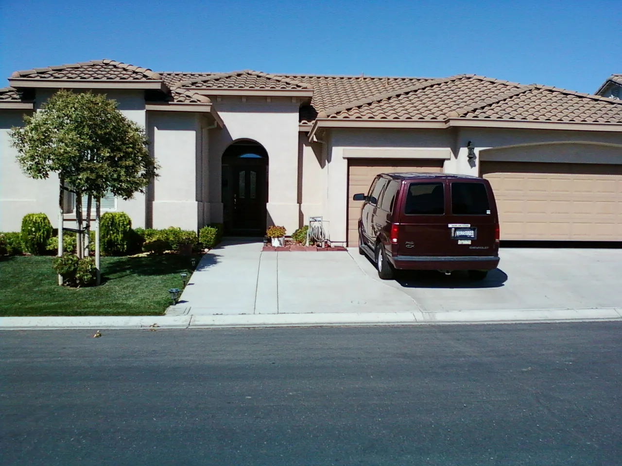 302 Branchwood Dr photo 1