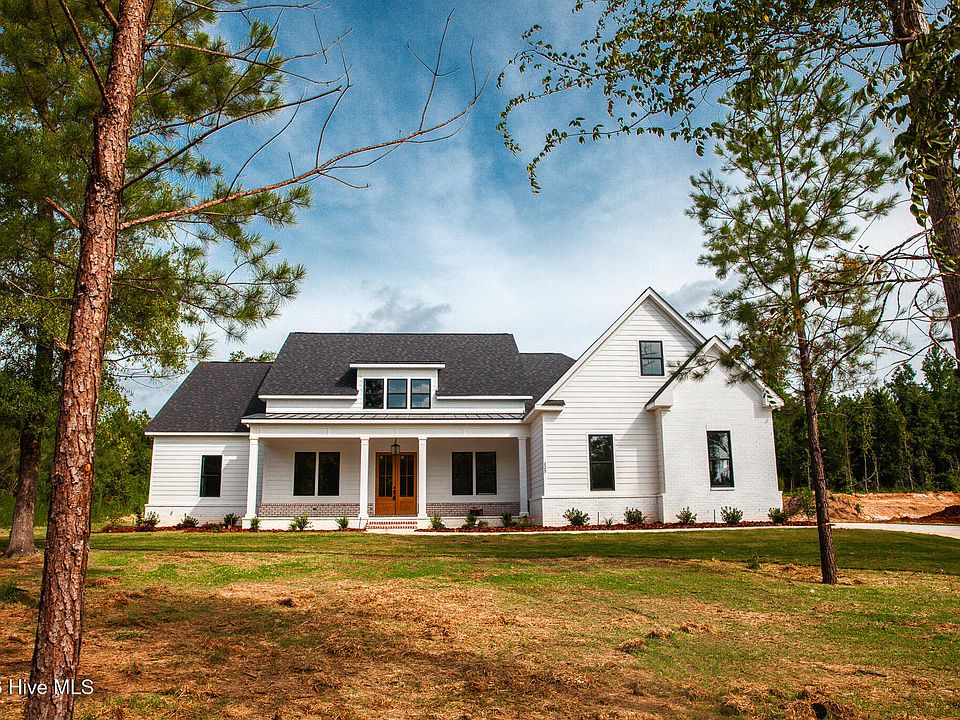 1st image of 211 Marsdale Drive