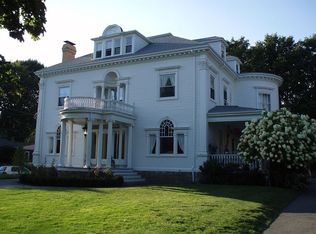 243 Ocean St, Lynn, MA 01902