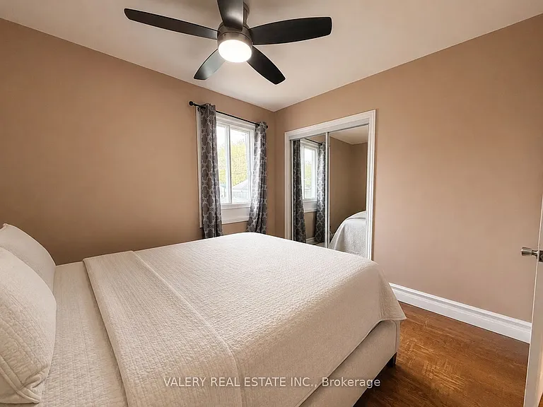 1102 Langlois Ave — Photo 10