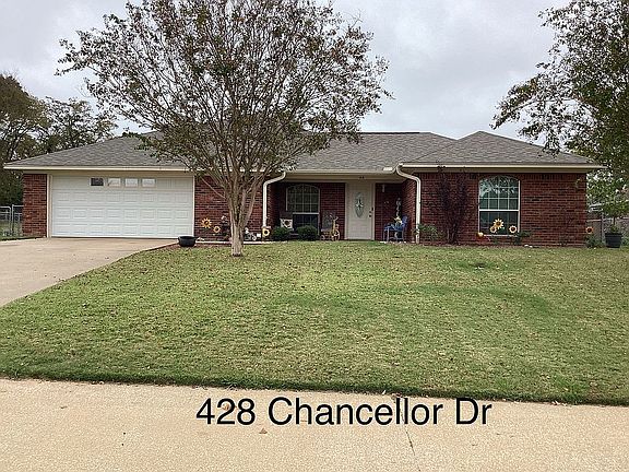 3rd image of 428 Chancellor Dr
