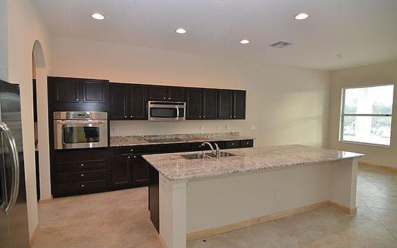 3rd image of 1015 SW Triste Drive #36