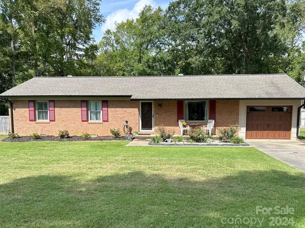 380 Vineyard Dr, Salisbury, NC 28146