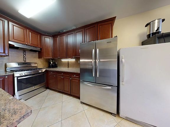 5th image of 602 Avenue T APT 6D