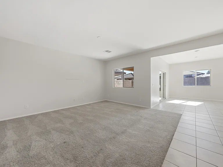 43721 W Acacia Ave — Photo 7