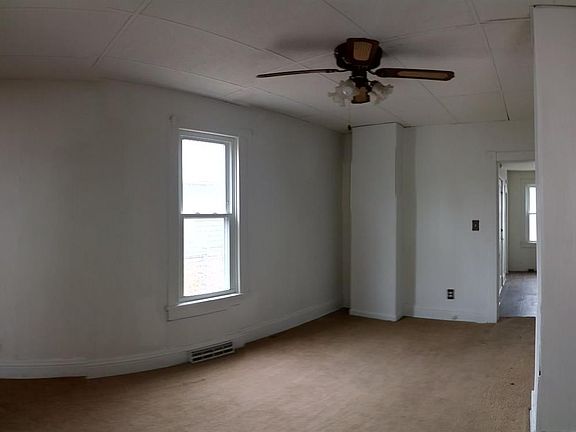 2nd image of 6636 Ballard Ave