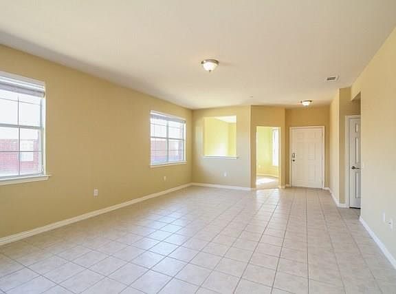 4th image of 269 Bexar Dr