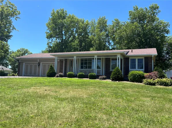 215 Clark Dr, Troy, MO 63379