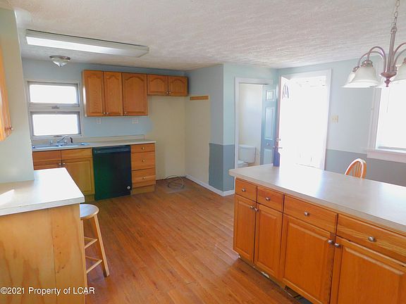3rd image of 73 2nd St