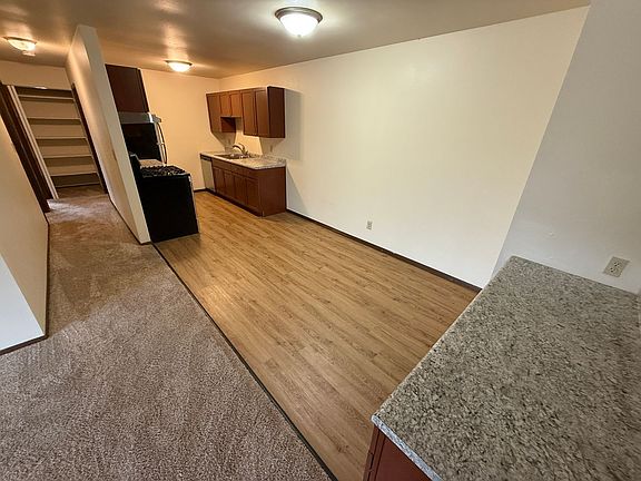5th image of 200 Williamsburg Dr APT 5