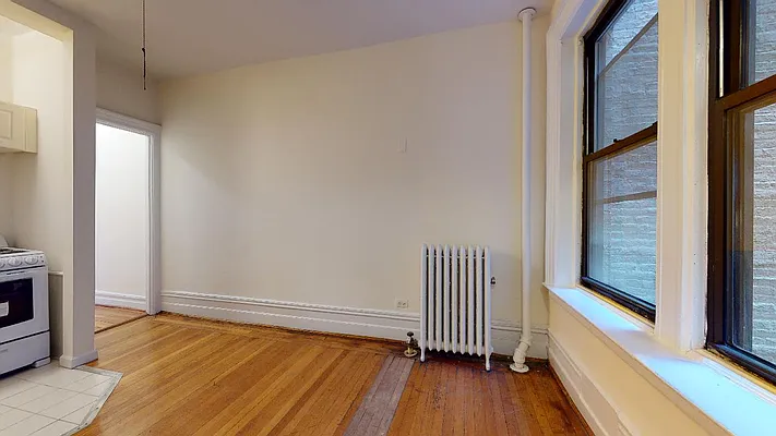 Rented by Bond New York | media 8