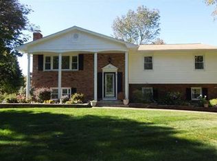 1 Roxbury Ct, Spring Valley, NY 10977