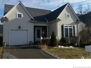 150 Turnberry Ln, Windsor, CT 06095