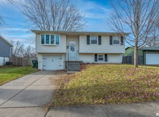 4726 N Sturdevant St, Davenport, IA 52806