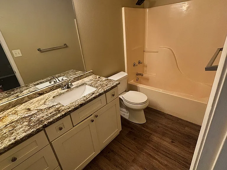 13723 Southfork Dr — Photo 8