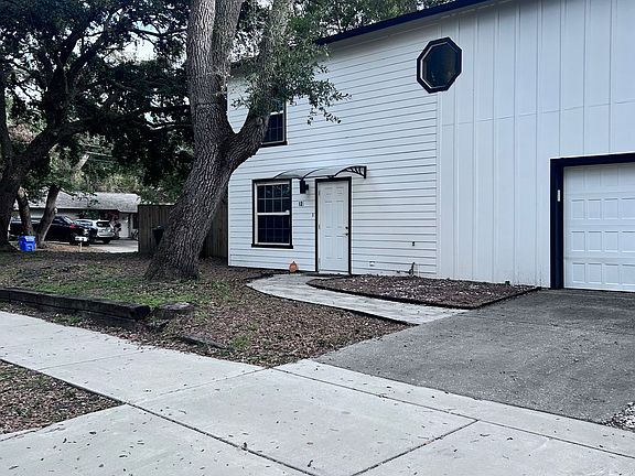 2nd image of 821 Lyndhurst St