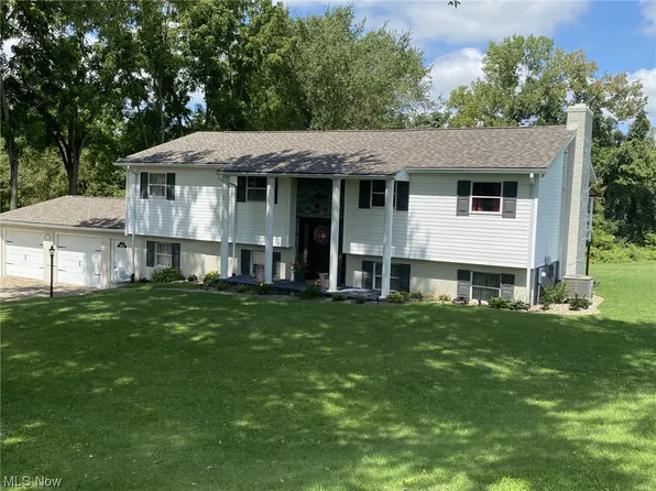 3685 S Pleasant Grove Rd, Zanesville, OH 43701