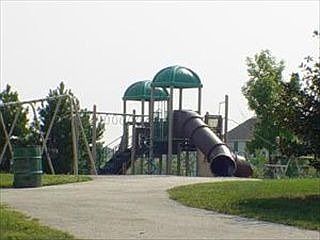 3rd image of 385 Pheasant Hill Dr