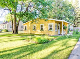 1100 11th St S, Moorhead, MN 56560