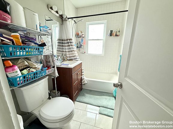 2nd image of 81 Florence St #2