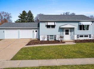 216 Allen Ave, Oshkosh, WI 54901