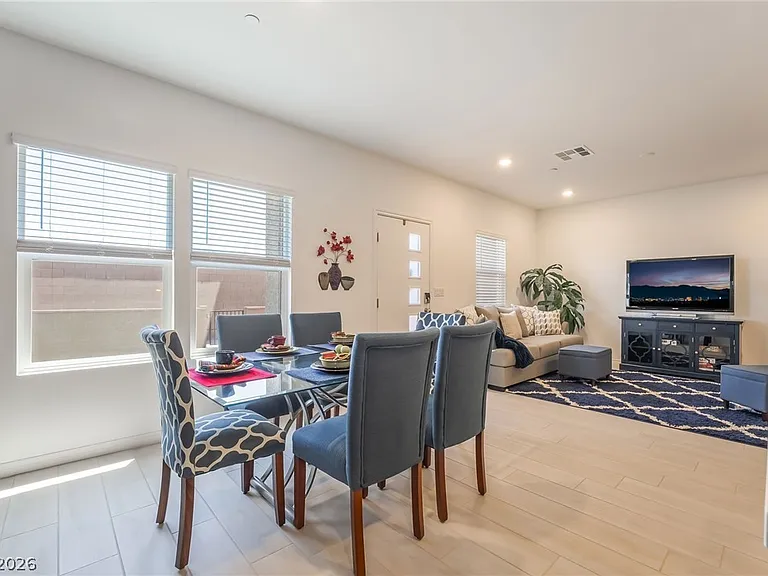 292 Whitney Crest St — Photo 14