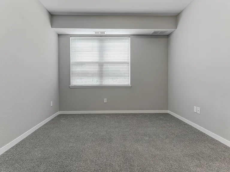 Apple Villa Apartments II — Photo 47