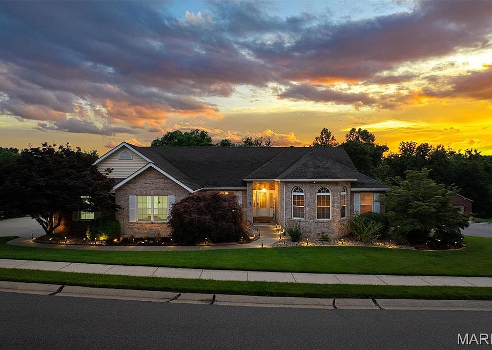 1st image of 123 Kingsbrooke Blvd