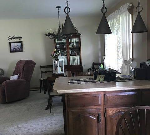 4th image of 78 Grandview Ave