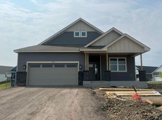 2150 Pepin Dr, Lino Lakes, MN 55038