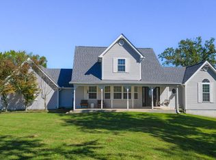 1020 Diggs Rd, Paris, TN 38242