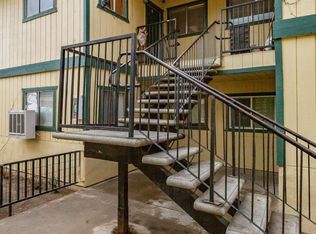 526 8th St, Orange Cove, CA 93646