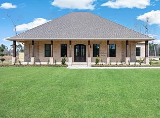 9472 Acadian Way, Orange, TX 77630
