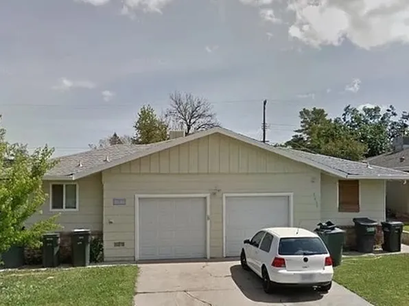 6040 Hilltop Dr, Carmichael, CA 95608